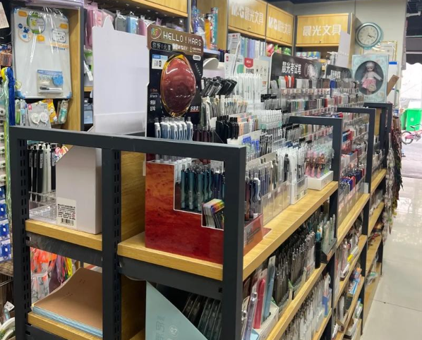 上海開一家小型文具店大概要投資多少錢