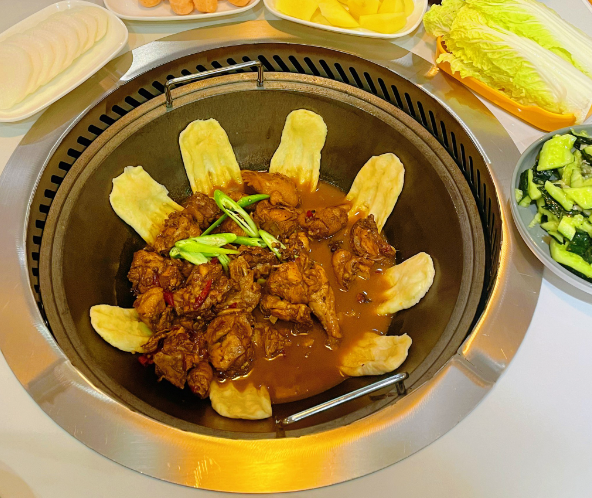上海開一家地鍋雞飯店要投資多少錢？全流程成本解析