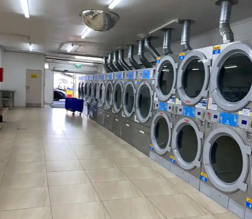 開個小型洗衣店要投資多少錢？深度解析與成本規(guī)劃指南