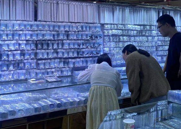 開個(gè)銀飾品店投資多少？全流程成本解析與盈利策略