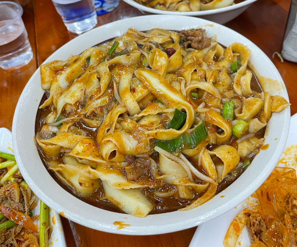 開刀削面館大概投資多少錢？開刀削面館投資全解析