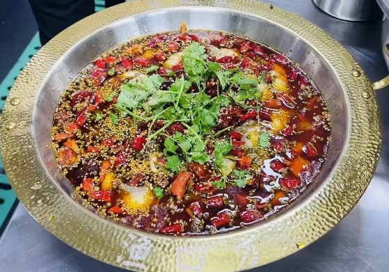 開個(gè)魚火鍋店要投資多少錢？全流程成本解析