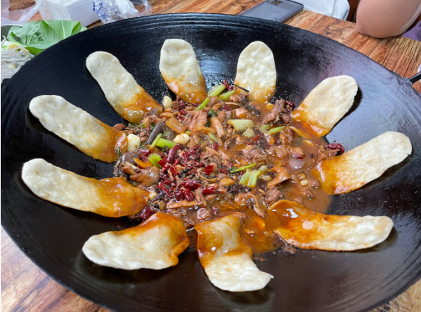 上海開(kāi)地鍋雞連鎖加盟店多少錢(qián)？從選址到盈利的全流程指南