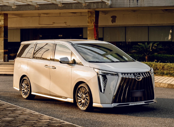 開商務(wù)車加盟店多少錢？全流程成本解析