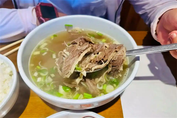蓮玉湯飯