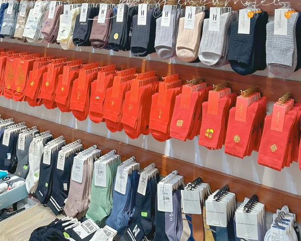 開一家襪子店需要投資多少錢？資金運(yùn)營全解析