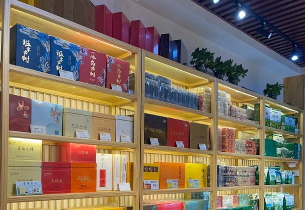 開(kāi)煙酒店需要投資多少錢？2025年最新成本分析