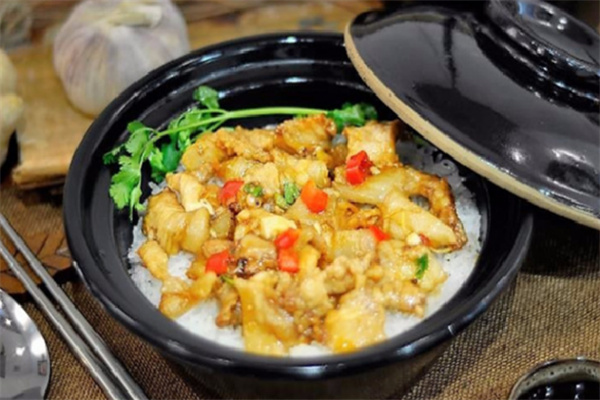 米萌仔煲仔飯