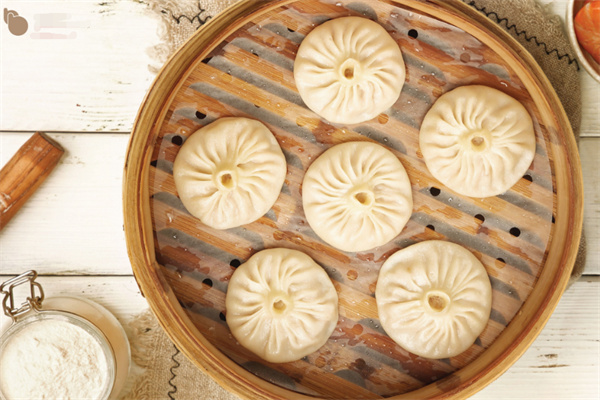 六味鮮湯包