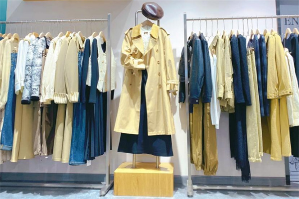 納色拉拉服裝加盟