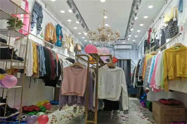 花兒蝴蝶服裝連鎖店加盟