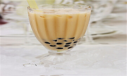 黑瀧堂奶茶加盟